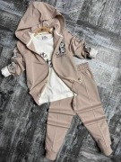 Nowy beżowy komplet dres 3 częściowy zestaw bluza + bluzka + spodnie r. 104