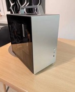 Kompaktowy komputer stacjonarny do biura, gier