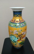Jingdezhen. Sygnowany Chinski porcelanowy wazon