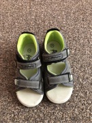 Sandałki chłopięce 25