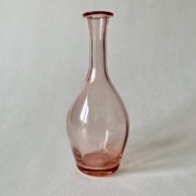 Stara różowa szklana karafka z soczewką – różowe szkło – retro vintage