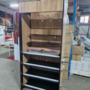 Sprzedania regał sklepowy przyścienny, metalowo – drewniany