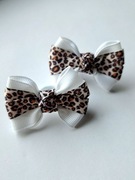 Gumki do włosów z białymi kokardkami w panterkę