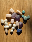 Koraliki z minerałów: agat, ametyst, turkus, lapis lazuli