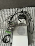 Xbox One S + 2 pady + 6 gier | Gotowy zestaw | UFC 4 