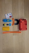 Hot Wheels TRACK BUILDER Zestaw kaskader WYRZUTNIA SPIRALA Kanister WALIZKA