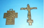 2 oryginalne mosięzne śliczne Krzyzyki.Zestaw 