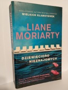 Dziewięcioro nieznajomych Liane Moriarty