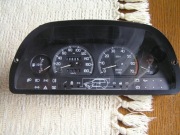 Fiat Uno- zegary z obrotomierzem.
