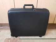 Walizka na kółkach 55 l czarna