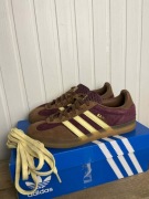 Buty damskie adidas gazelle indoor burgundowe 39 1/3 org