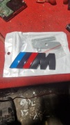 Znaczek emblemat M Pakiet przykrecane metalowe w grill, nerki bmw 8cm/3cm