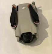 Dron DJI Mini 3 (DJI RC) Kamera z wideo 4K HDR, 38-minutowy czas lotu