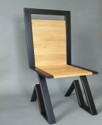 Solidne Krzesło Metalowe z Drewnianym Siedziskiem – Rękodzieło MS