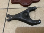 Willys MB, Ford GPW łapa sprzęgła i panewka wałka sprzęgłowego