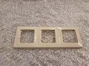 773753 Ramka potrójna Legrand CARIVA krem