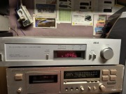 Radio tuner Akai