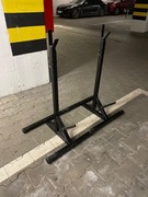 Regulowane stojaki na sztangę i talerze