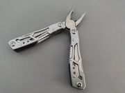 Multitool 13w1 – Niezawodny zestaw narzędzi w jednym