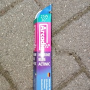 28) ŚWIETLÓWKA ARCADIA MARINE BLUE 25W 750mm FMB 25