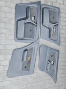 Boczki BMW E30 4D niebieskie R6 szeroka lampa