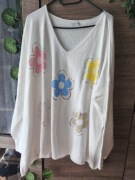 Sweterek w kwiaty xxxl