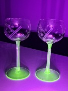 Kieliszki do wina _  uranowe _ PRL _ 2szt