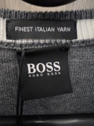 Sweter w serek Boss