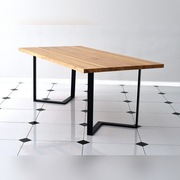 Stół industrialny z litym blatem drewnianym - loft