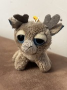 Suki Gifts siedzący renifer brelok maskotka