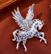 Broszka pegaz emaliowana piękna 1 sztuka
