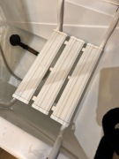 Krzesło na wannę ławka do wanny wgłębna 