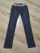 Desigual slim fit proste spodnie jak jeansy rurki ozdobny pas - 26 / XS
