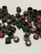 Pokrętła na potencjometr obrotowy oś 20 mm cena za sztukę 