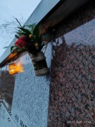 Wazonik i lampka do kolumbarium