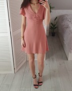 River island pudrowa sukienka zwiewna z falbanką mini krótka XS 34