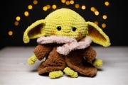 Baby Yoda na szydełku pluszak maskotka
