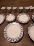 Komplet zastawy stołowej dla 6 osób w kwiaty