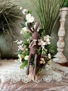 Kompozycja wiosenna zając siedzący 