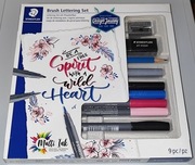 Zestaw Piśmienniczy Steadtler Brush Lettering Set 9 Elementów Nowy [2]