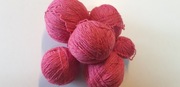 Wełna, włóczka. 636g w kolorze ciemny róż 