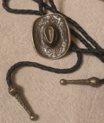 BOLO KRAWATNIK myśliwski Brosza ozdoba KOŃ Jeździectwo . (T)