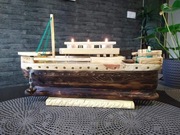 Świecznik, statek wykonany z drewna