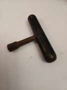 Klucz do strojenia instrumentow strunowych/lutnia/