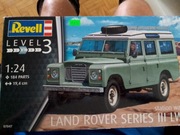 Model LAND ROVER SERIES III LWB - REVELL 1:24 - UNIKAT!!