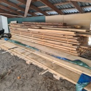 Drewno, tarcica, deski buk, dąb, sosna