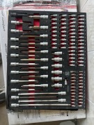 Wkład do szafki narzedziowej bity imbus torx klucze ampulowe zestaw 