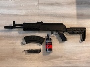 Wiatrówka Crosman AK1 Full Auto z pokrowcem + 5000 szt ŚRUTU ! Jak nowa