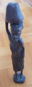 Rzeźba drewniana murzynka