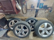 Felgi Audi z oponami zimowymi Continental 